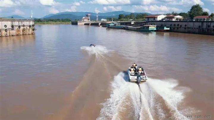 中老缅泰四国执法部门举行湄公河联合巡逻执法“守望—