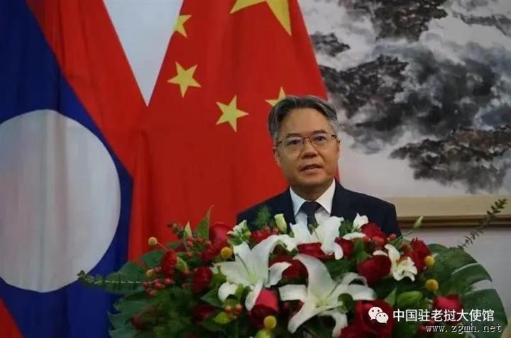老挝外长指出西方国家没有资格充当民主“教师爷”