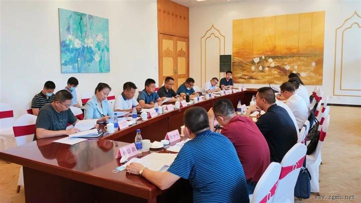 同心协力 同频共振 共促橡胶产业全链发展——景洪市人