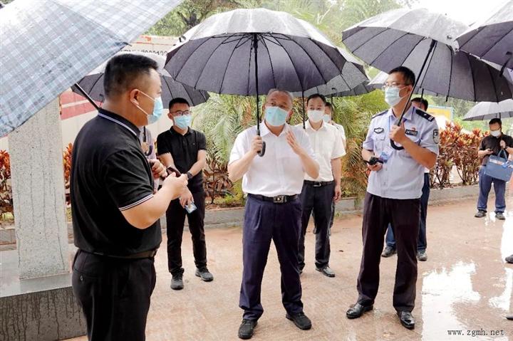 朱家伟在勐腊县督导检查边境管控和疫情防控工作时强调