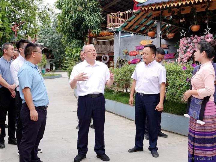 朱家伟在勐海县督导检查边境疫情防控工作时强调：责任