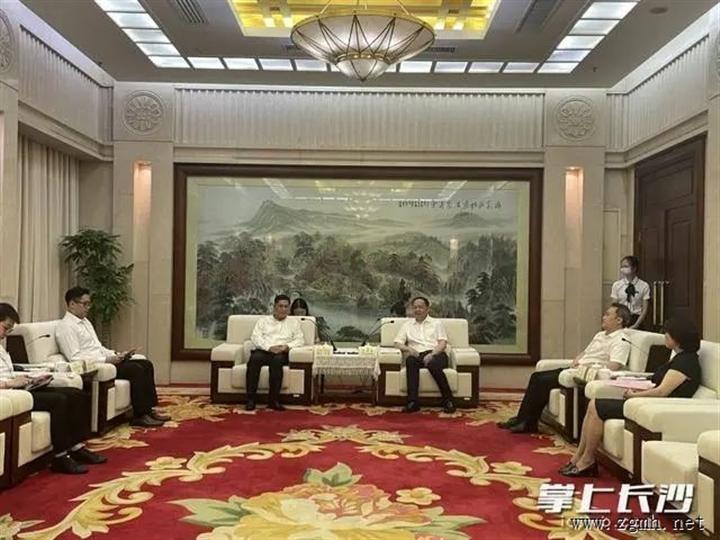 长沙市委副书记、市长郑建新会见老挝驻长沙总领事颂奇