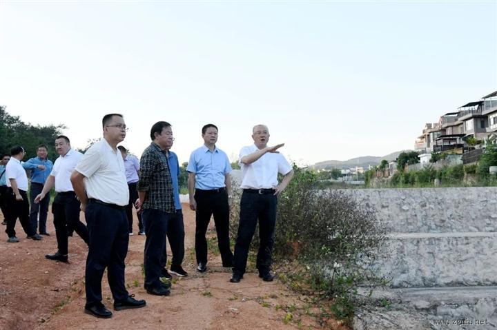 朱家伟刀文现场办公推进项目建设