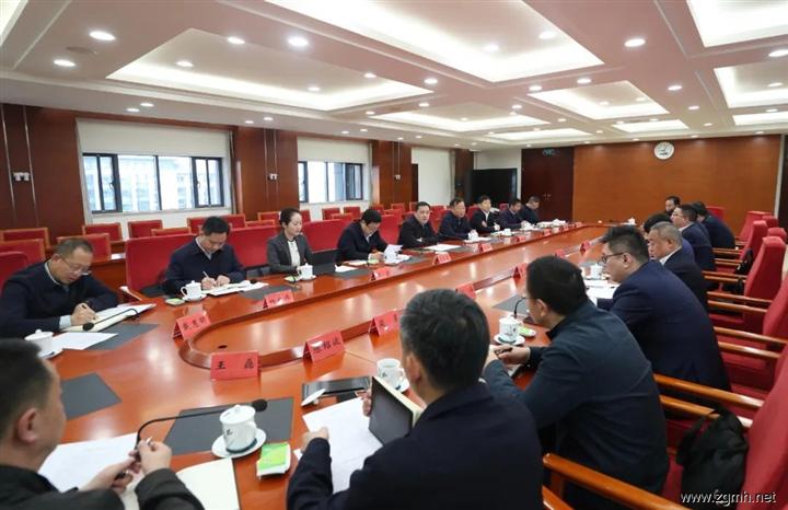 刘洪建主持召开磨憨国际口岸城市建设工作推进会强调：