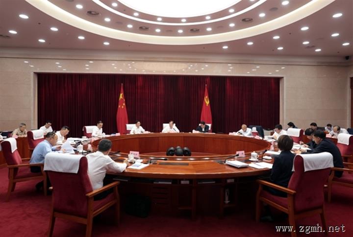 省委常委班子主题教育调研成果交流会强调 深化调研 发现问题 解决问题 推动发展 把主题教育不断引向深