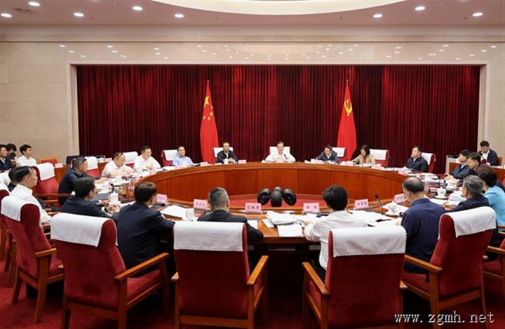 省委常委会召开扩大会议 认真学习贯彻习近平总书记在全国生态环境保护大会上的重要讲话精神 分析上半年全