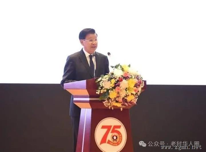 老挝人民军辉煌七十五载：老挝主席通伦亲临庆祝仪式，激扬历史荣光、致敬英勇烈士...