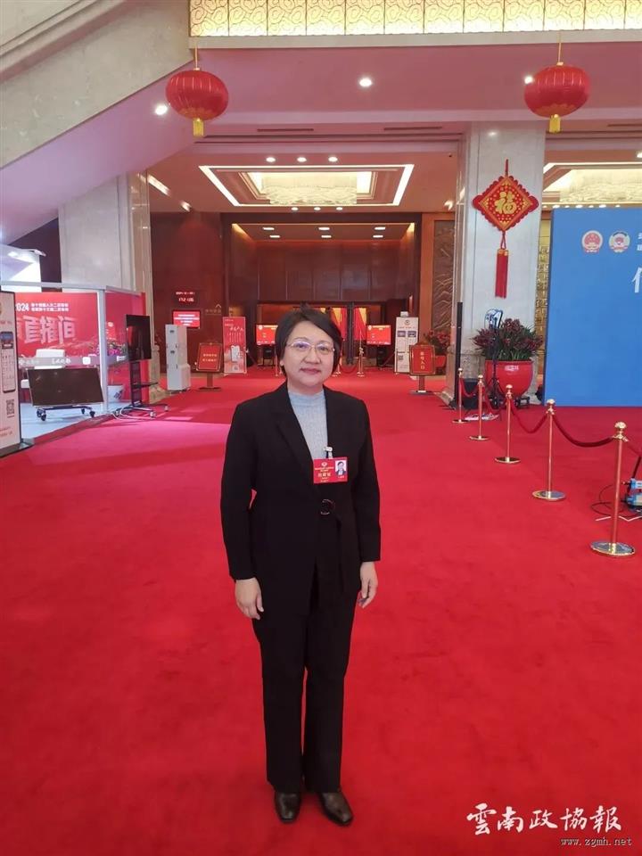 【聚焦省两会】统战部长访谈｜省政协委员、西双版纳傣族自治州州委副书记、州委统战部部长王嘉玲：矢志不渝
