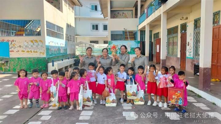 “中华文化进校园”活动在老挝万象多所学校举行
