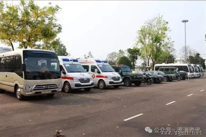 中国国防部向老挝援助一批车辆，支持东盟峰会