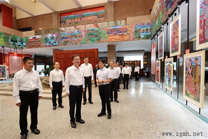 王宁参加所在党支部“七一”主题党日活动时强调 从民族工作光辉历程中汲取力量 为各族人民幸福安康作出新