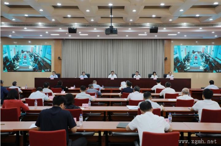 农业农村部召开全国农业农村系统政策通气会强调 牢牢把握农村政策法律底线红线 确保农村改革沿着正确方向