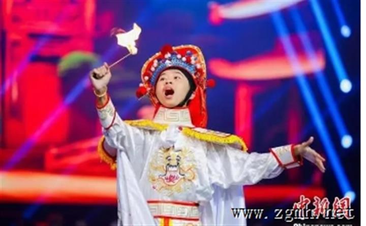 老挝百细华侨公学学生梁享英勇夺“汉语桥”世界中学生中文比赛全球总冠军