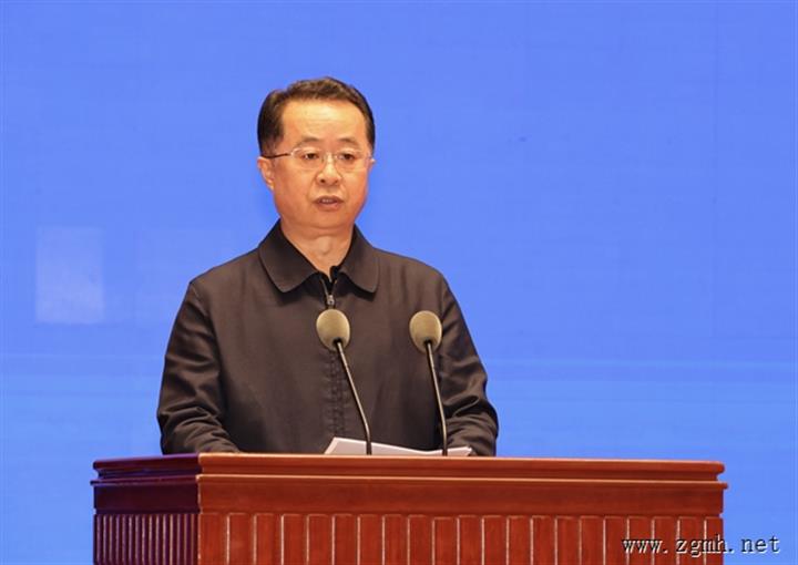 2024年全国“银龄行动”乡村振兴行 暨云南省新时代“银龄人才万人计划”活动在昆启动 王宁与陆治原见