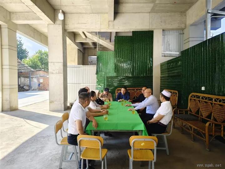 西双版纳州委主要领导前往宗教活动场所调研