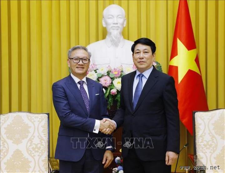 越南国家主席梁强会见老挝外交部长通沙万丰威汉