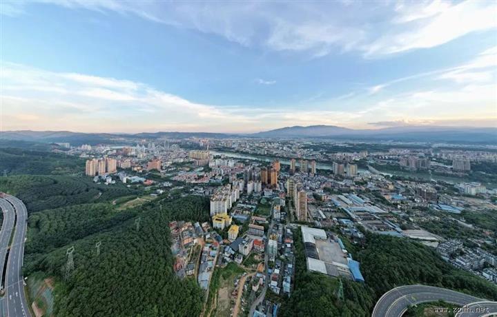 立足区位优势 互联互通国际大通道建设成效显著