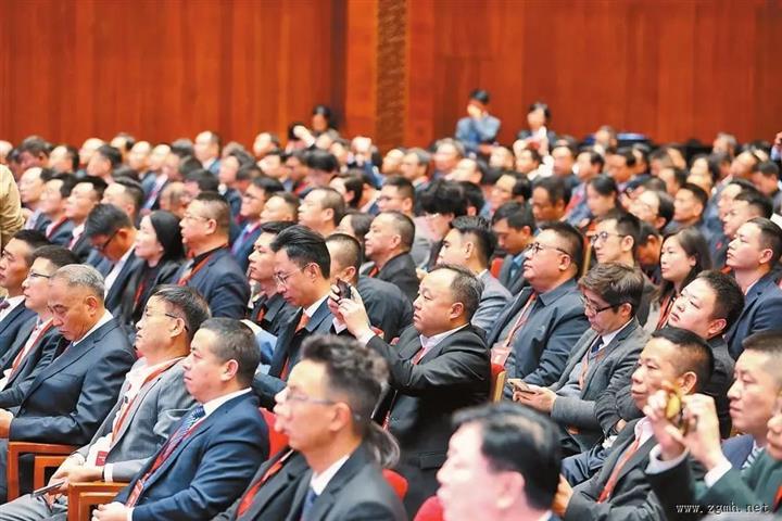 聚力共赢 天地更宽——全省优化营商环境加快开放招商大会侧记