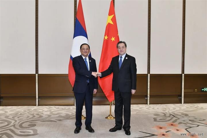 丁薛祥与老挝总理宋赛在中国海南举行会晤            老挝通     2025年03月27日