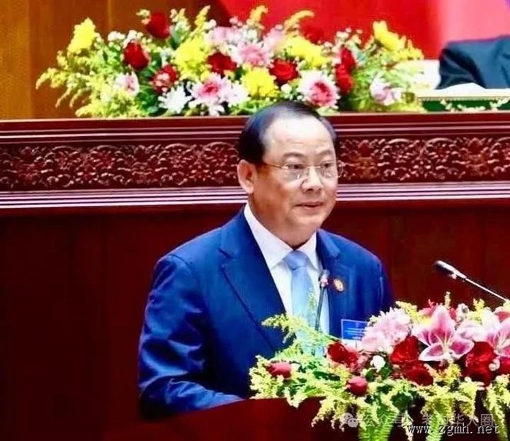 为了实现第九个国家社会经济发展规划最后一年教育领域重点计划的目标，政府已追加拨款2153.0亿基普。