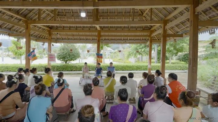 【牢记嘱托 感恩奋进】火车开到家门口，村寨搭上了“致富车”！从宣讲中感悟上龙茵村的乡村振兴之路   