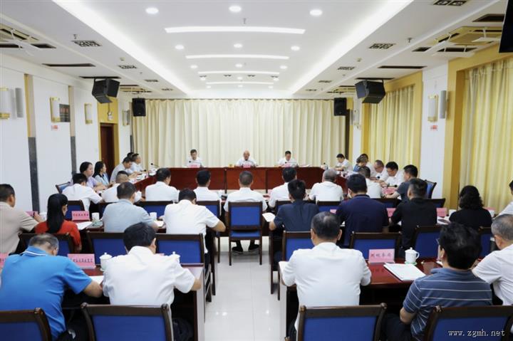 朱家伟在全州房地产工作座谈会上强调：把握机遇 找准需求 发挥优势 加快构建房地产发展新模式