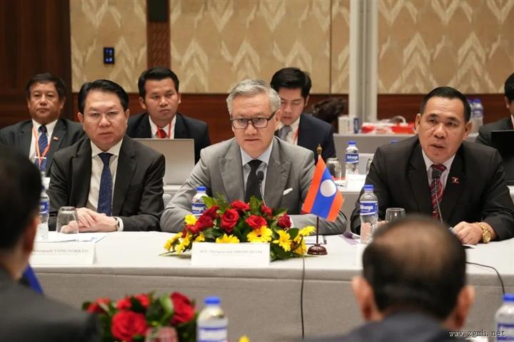 老挝柬埔寨联合边界委员会第八次会议在金边成功举行！