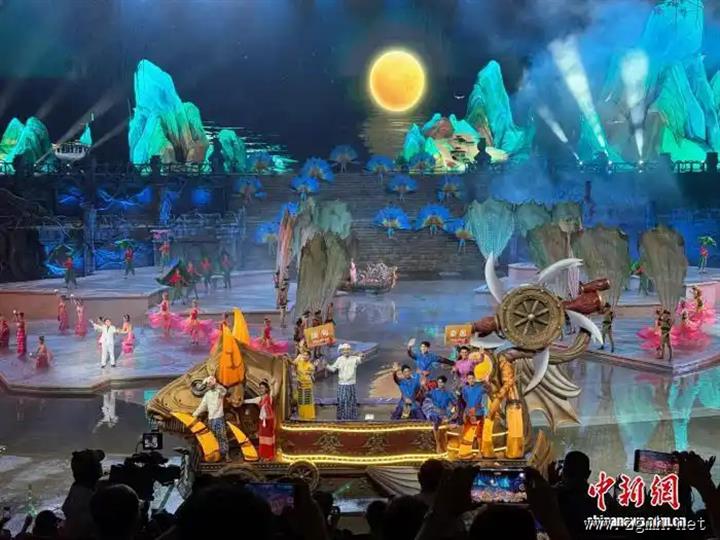 第十三届澜沧江·湄公河流域国家文化艺术节开幕