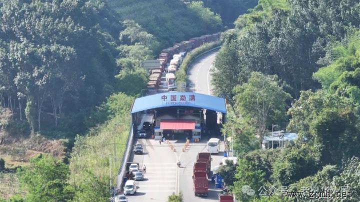 93万吨老挝甘蔗将从中老边境勐满口岸入境！中国用20年扶植起老挝甘蔗产业，带领老挝蔗农脱贫致富
