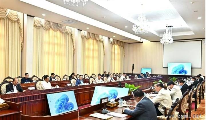 总理府常务部长、政府发言人宋赛·西帕赛先生通报2025年11月政府会议结果，