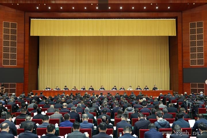 省委经济工作会议在昆举行 王宁出席并讲话 王予波作总结讲话 刘洪建刘晓凯出席