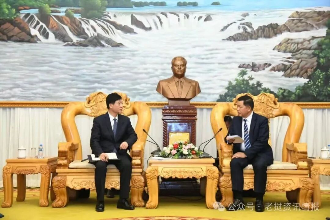 公安部部长万通·贡马尼亲切会见了中国公安部部长助理刘忠义及其率领的代表团