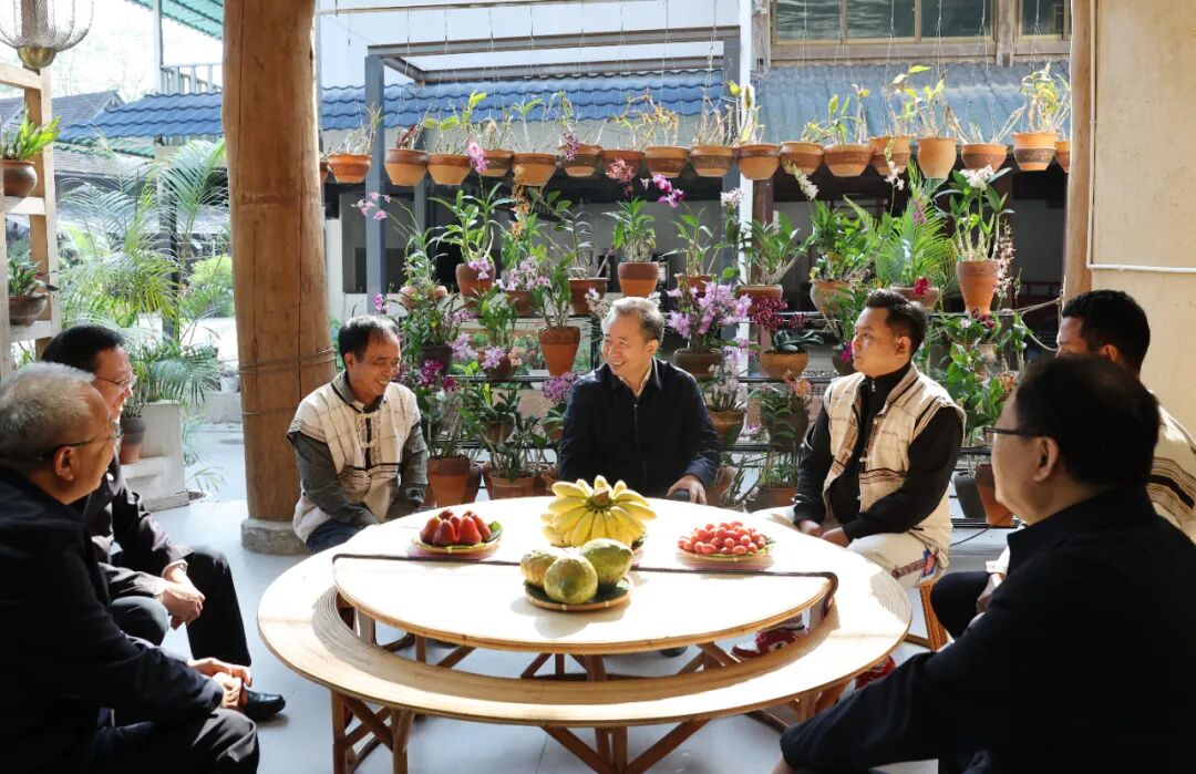 李干杰在云南调研时强调 依法治理宗教事务 广泛凝聚侨心侨力 为实现“十五五”良好开局贡献力量