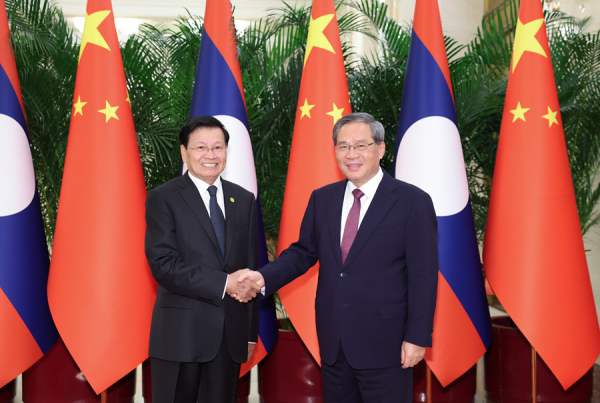 李强会见老挝人民革命党中央总书记、国家主席通伦