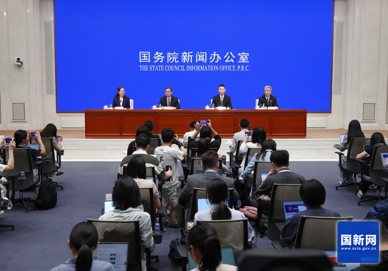 国新办举行“开局起步‘十五五’”系列主题新闻发布会 介绍全力抓好“十五五”规划实施，加快推进新型工业