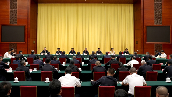 省委召开换届后州（市）党政主要负责同志集体谈话会 接好责任接力棒 跑好事业接力赛 团结带领干部群众不